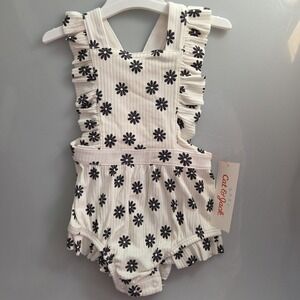 Cat and Jack 3-6mo Girl One Piece Romper Off White With Daisy Design
